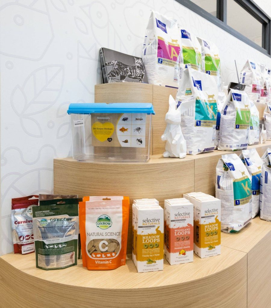 clinique-veterinaire-presentoir-nutrition